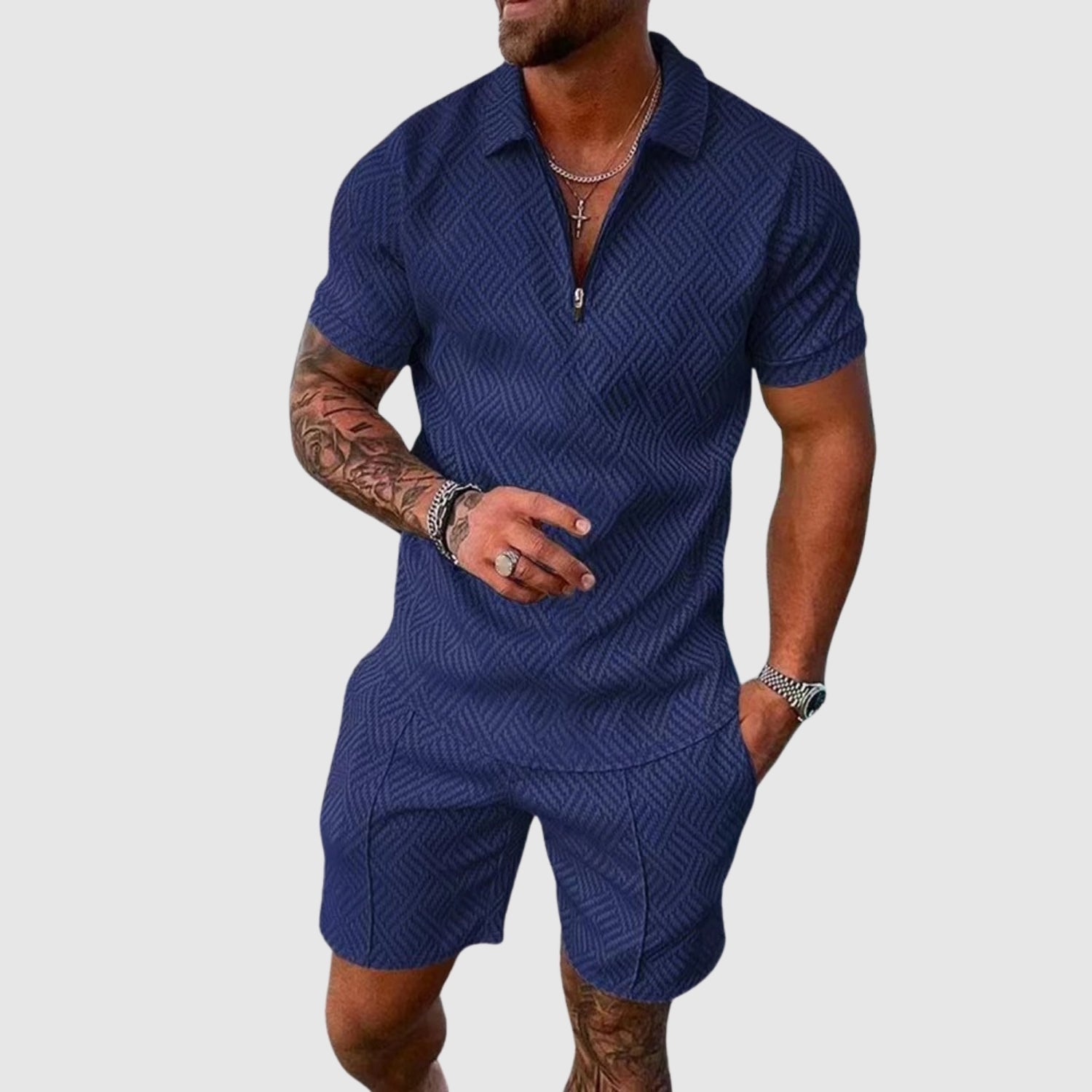 Lucas – Style compact, attitude inébranlable