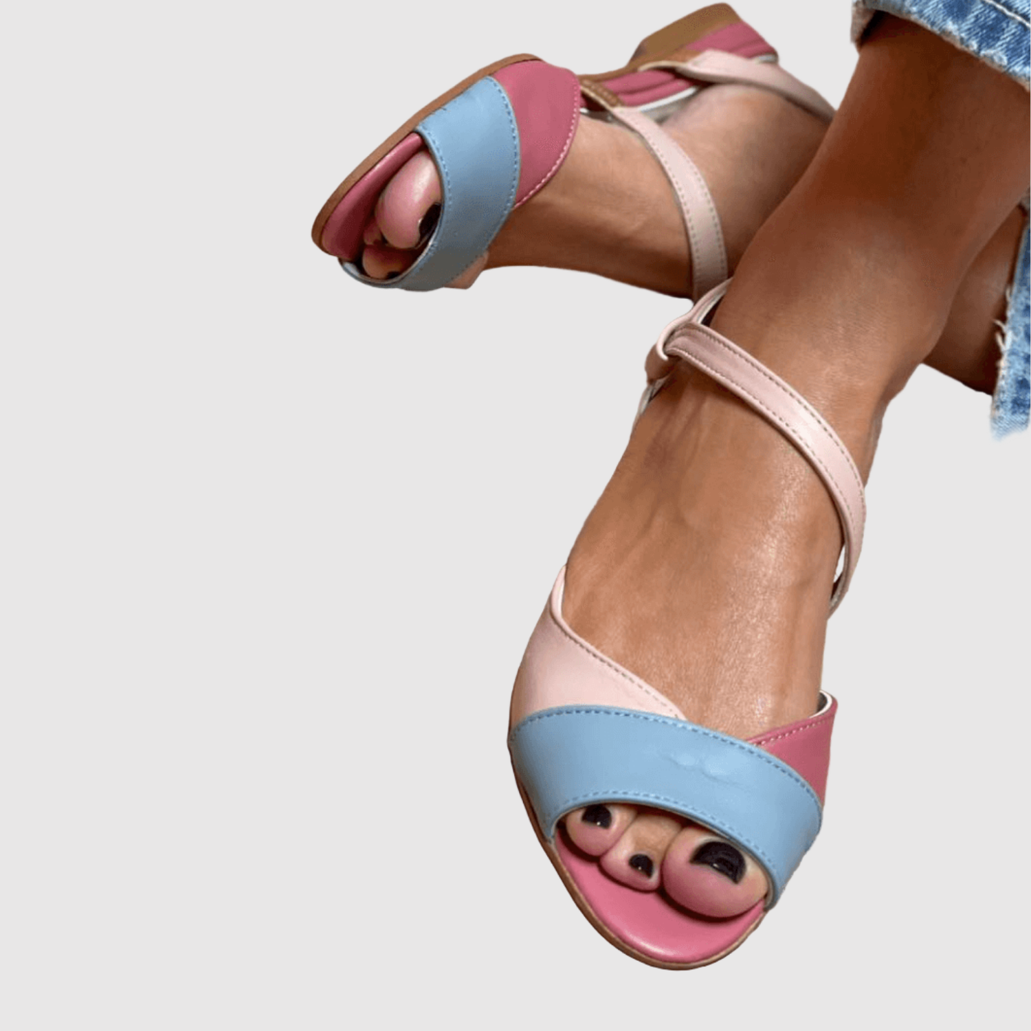 Léa – Sandales avec un jeu de couleurs élégant