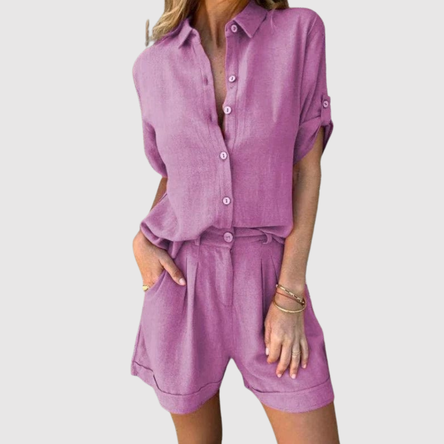 Inès – Ensemble décontracté avec chemise et shorts