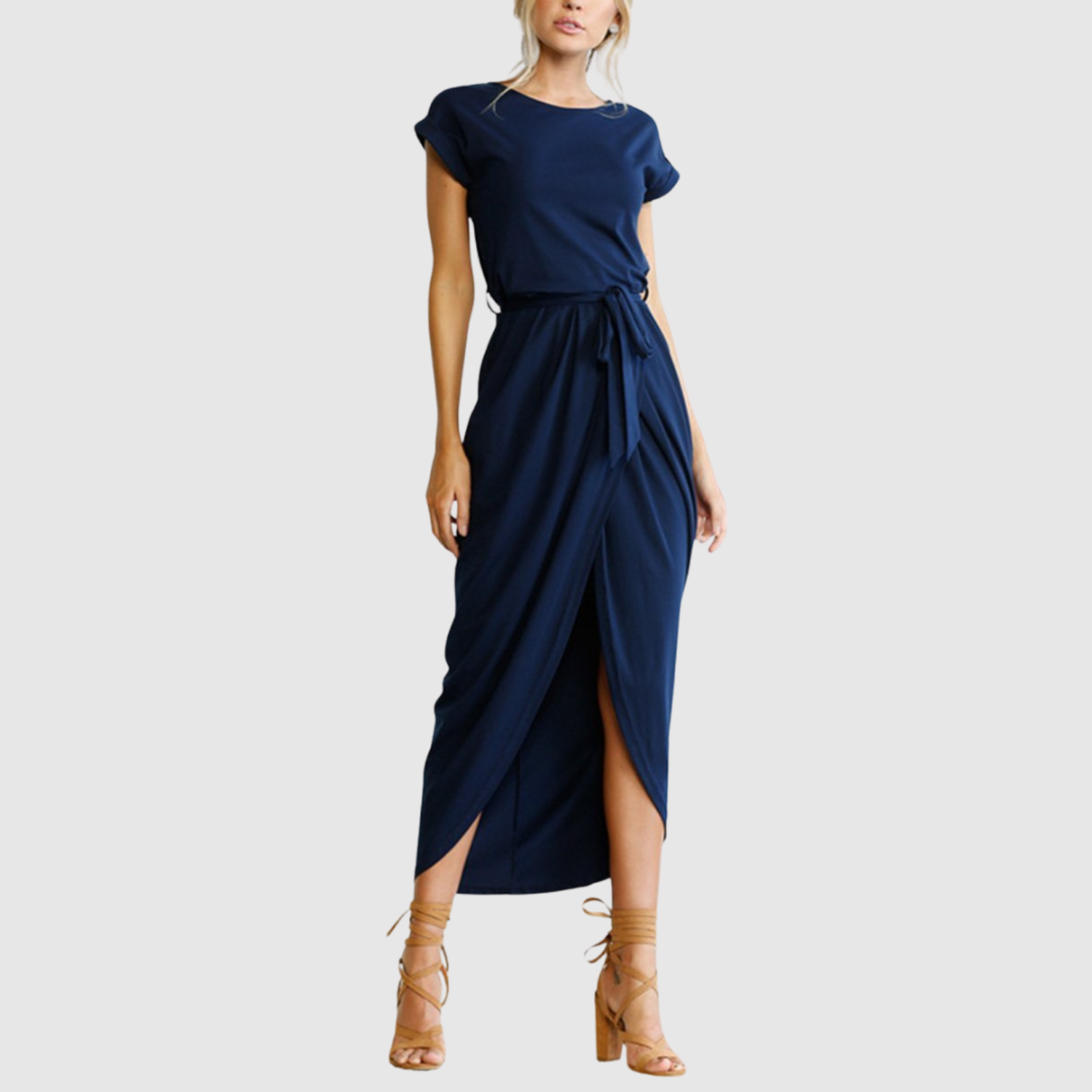 Léna – Robe élégante avec ceinture et fente