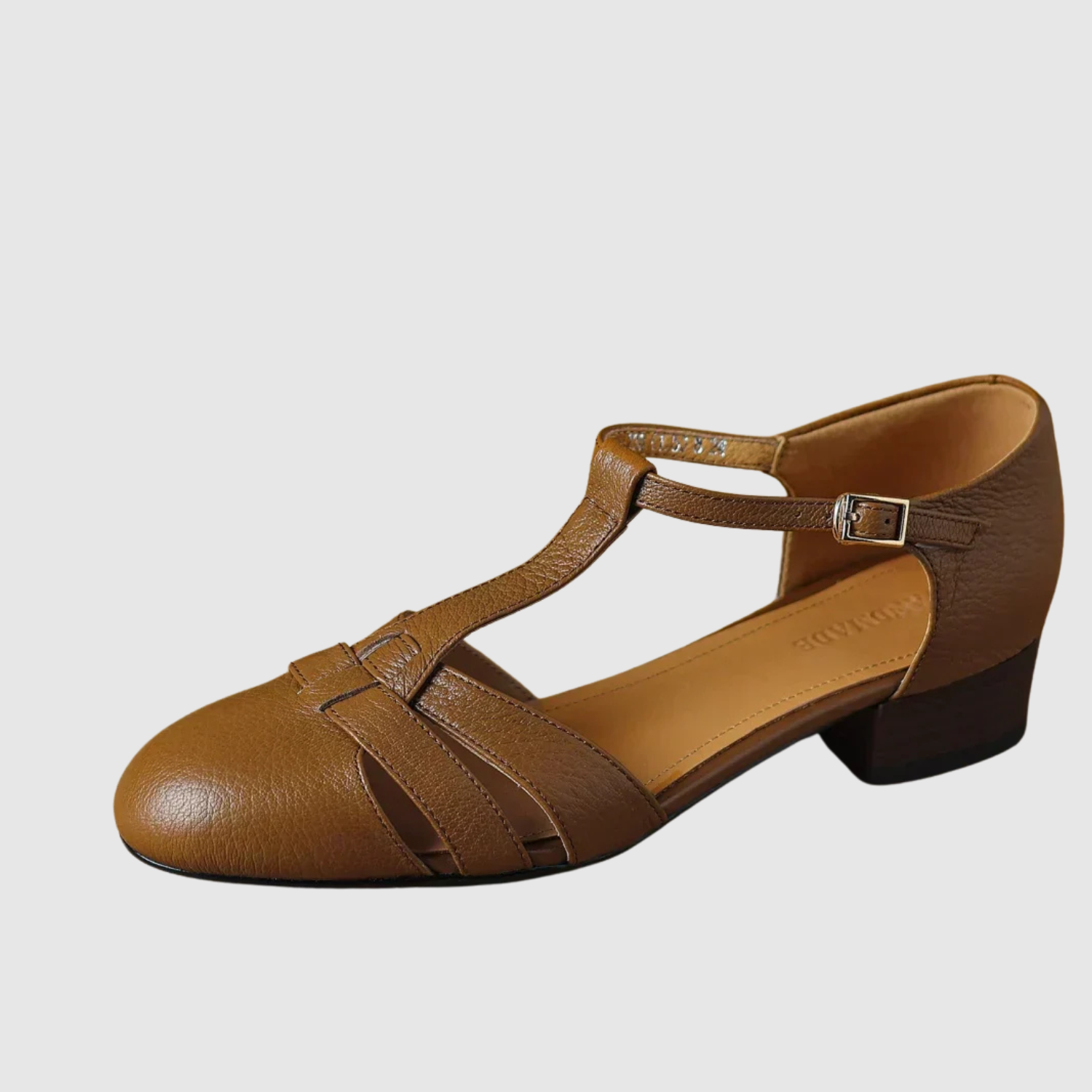 Colette – Chaussures à T-strap et talon bas