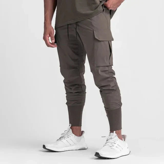 Leo – Pantalon cargo au design fonctionnel
